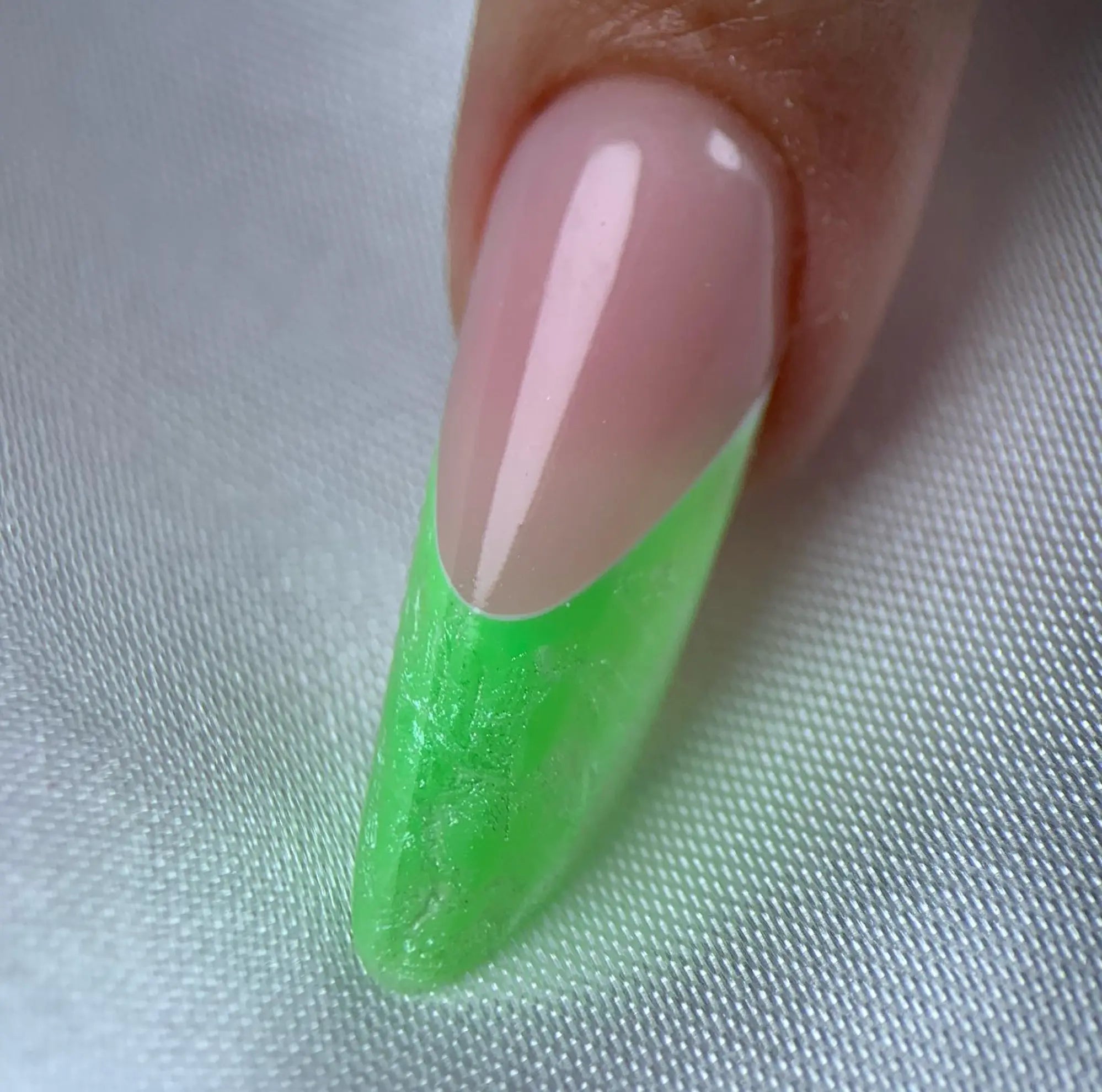 Neon Plastiline Molding Gel #04 (5 ml / 0.17 fl oz) 